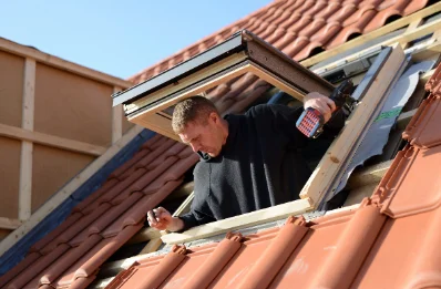 Pose de fenêtres de toit Velux à Mérigon
